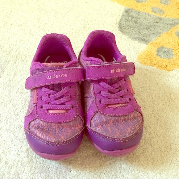 stride rite made to play sneakers